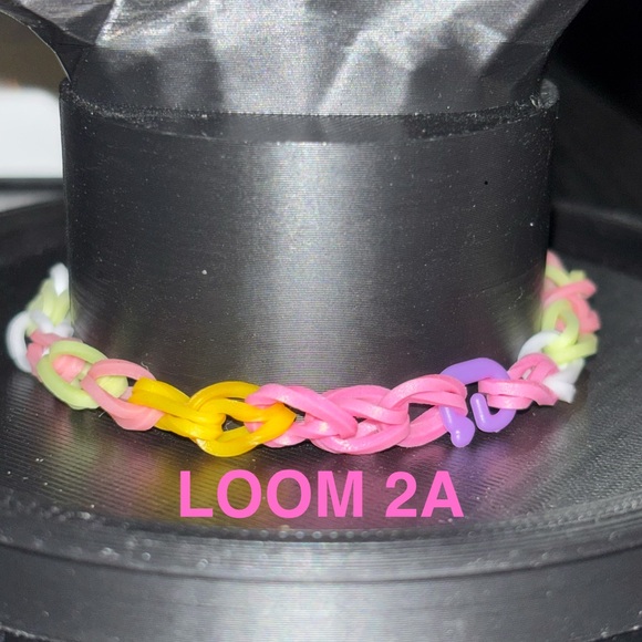 RHYAN’S RAINBOW LOOM JEWELRY CORNER Bracelets and Rings for ages 8 & above - Picture 7 of 7